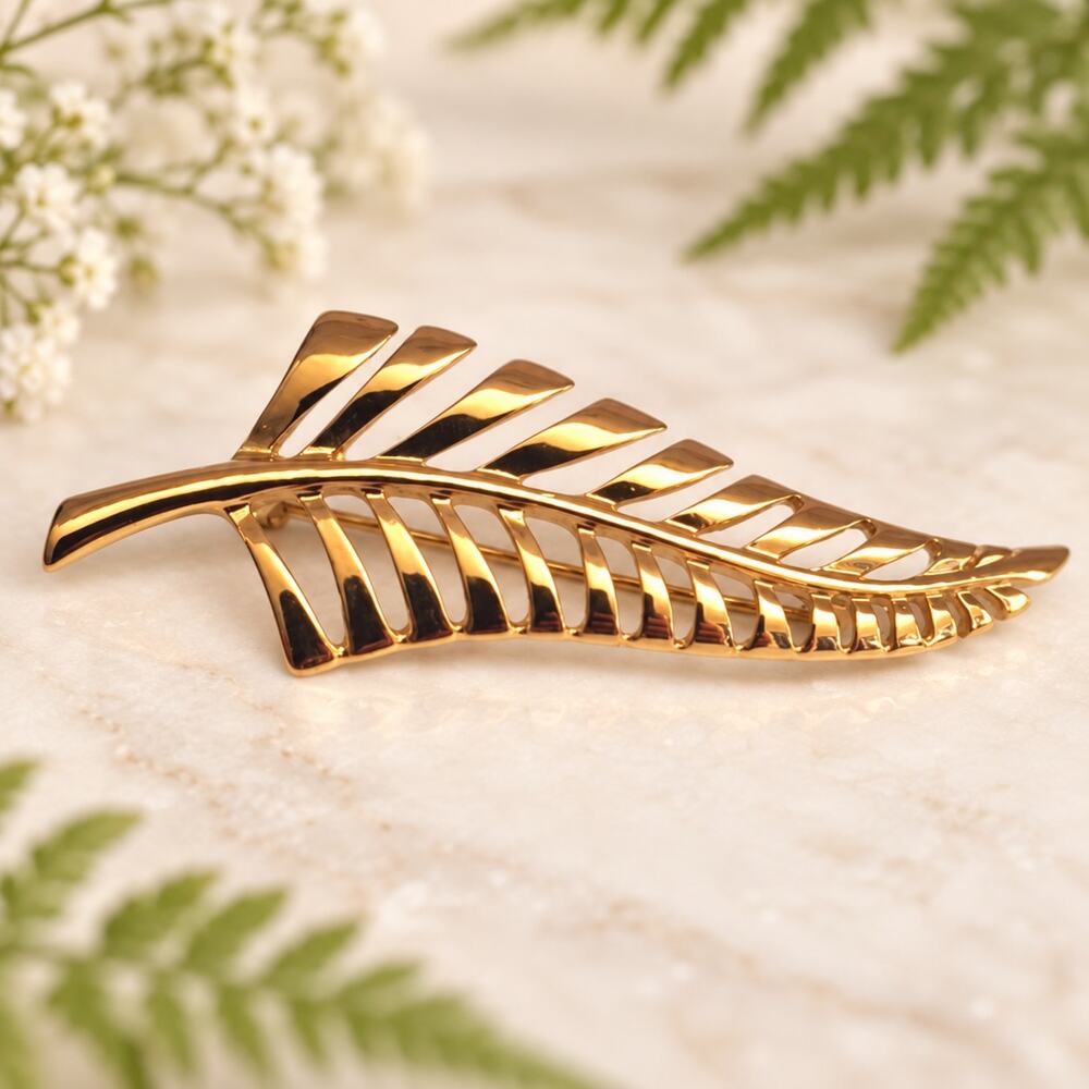 Ariki New Zealand Silver Fern Brooch 22ct Gold Plate Original Box 2.5”